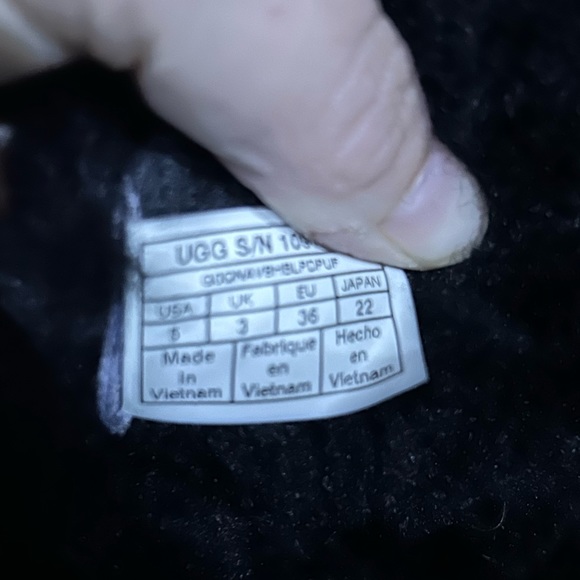 Gently used Ugg boots - Picture 3 of 3